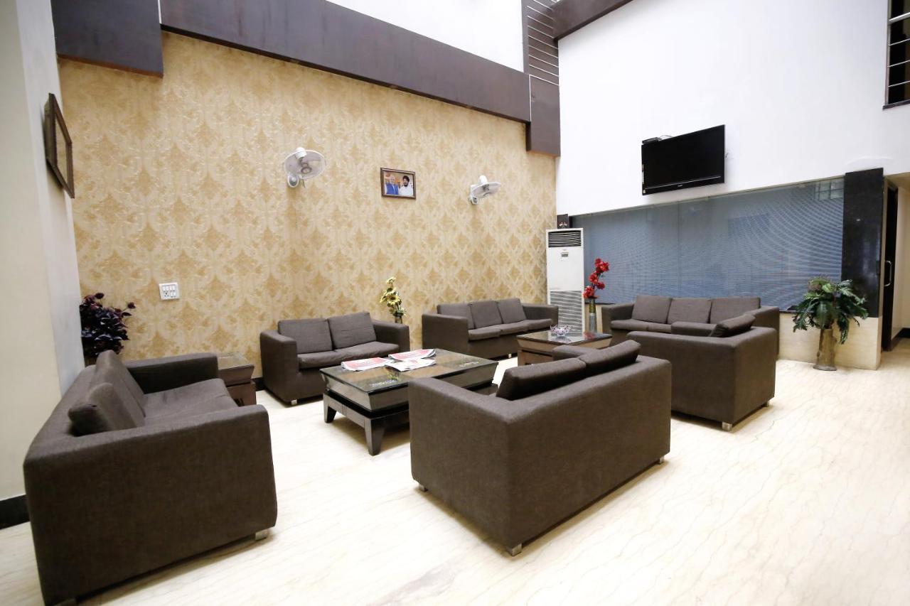 Hotel Paradise Inn-A Boutique Hotel Delhi Nuova Delhi Esterno foto